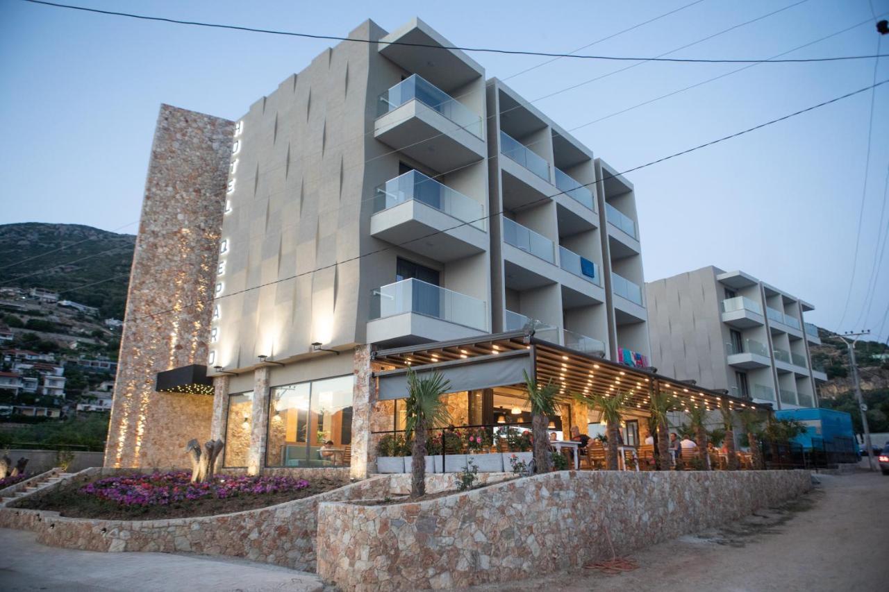 Hotel Qeparo Buitenkant foto